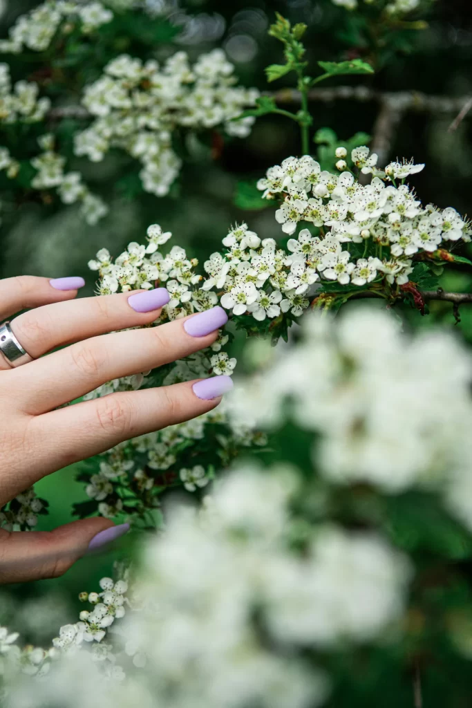 Dip Powder Nails Are Your Ideal Mani That Can Withstand Chips